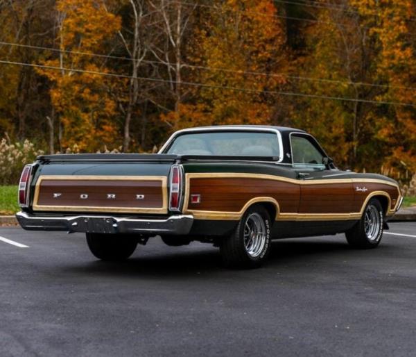 Ford Ranchero Country Squire 2